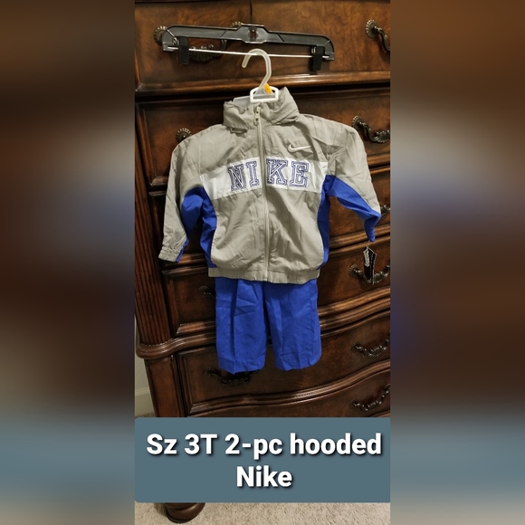 Nike 2-pc Set w/hooded jacket, NWT, Boy's Size 3T - Picture 1 of 11